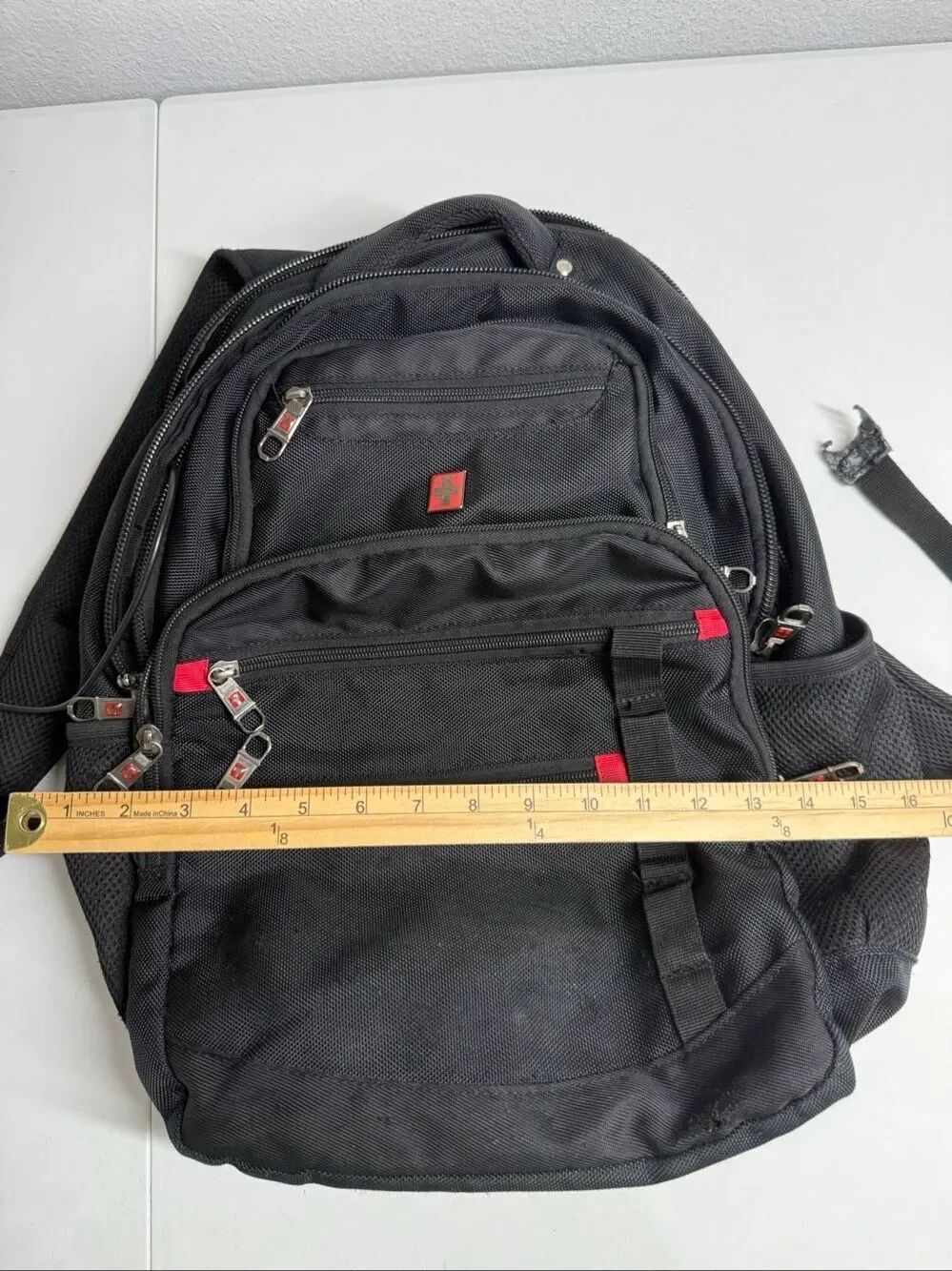 Swiss Tech Navigator Backpack - Picture 15 of 16